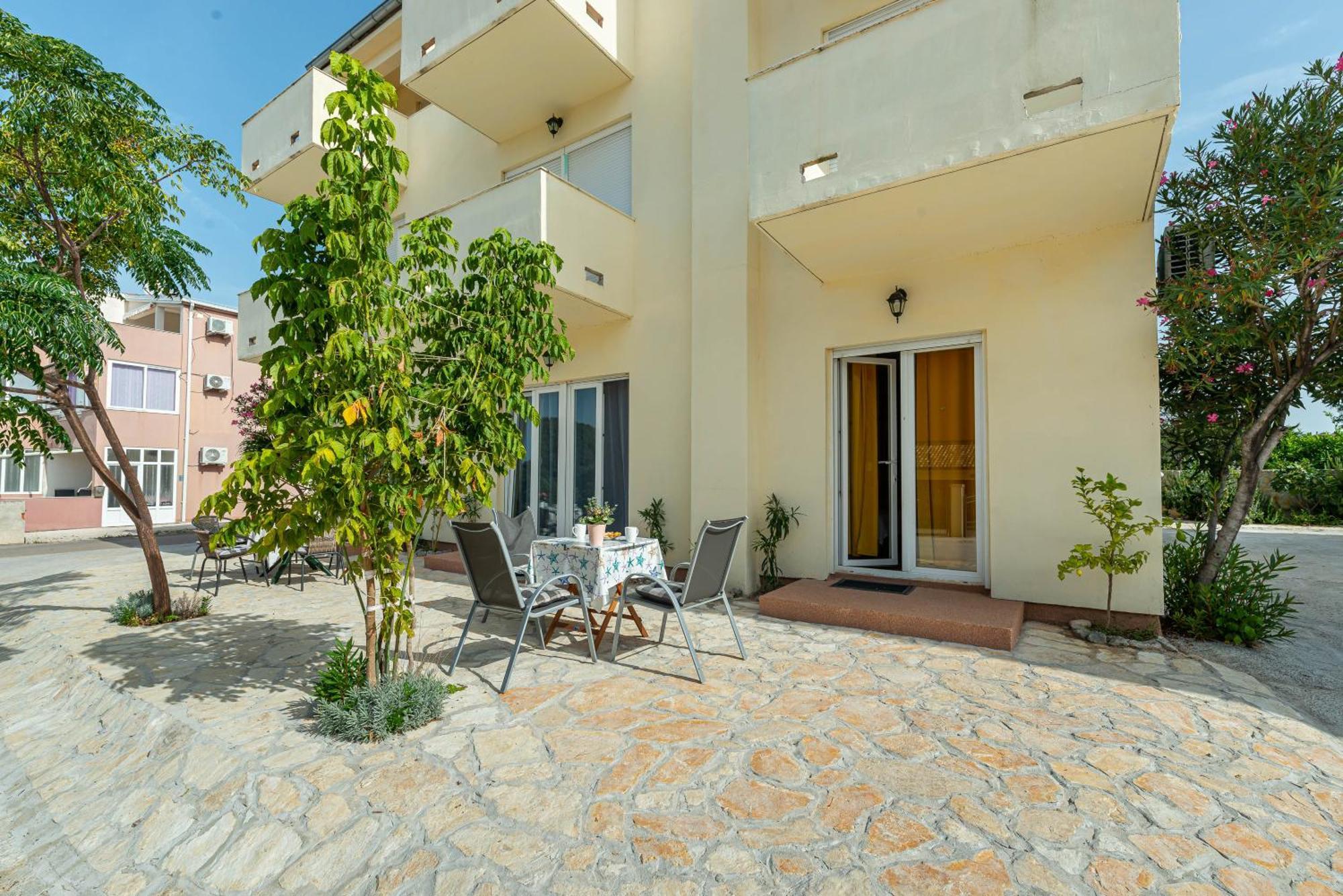 Apartments Adria Turanj Exterior photo
